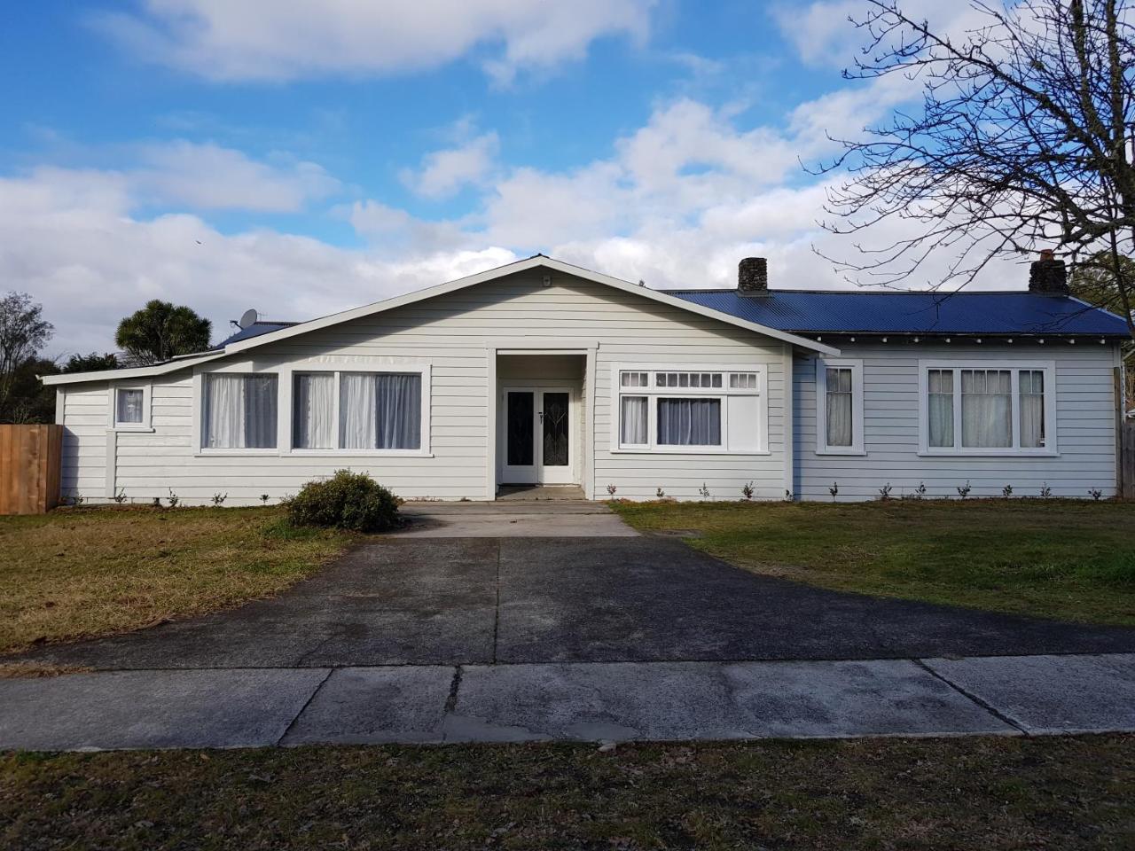 Taylors Lodge Turangi Exterior photo